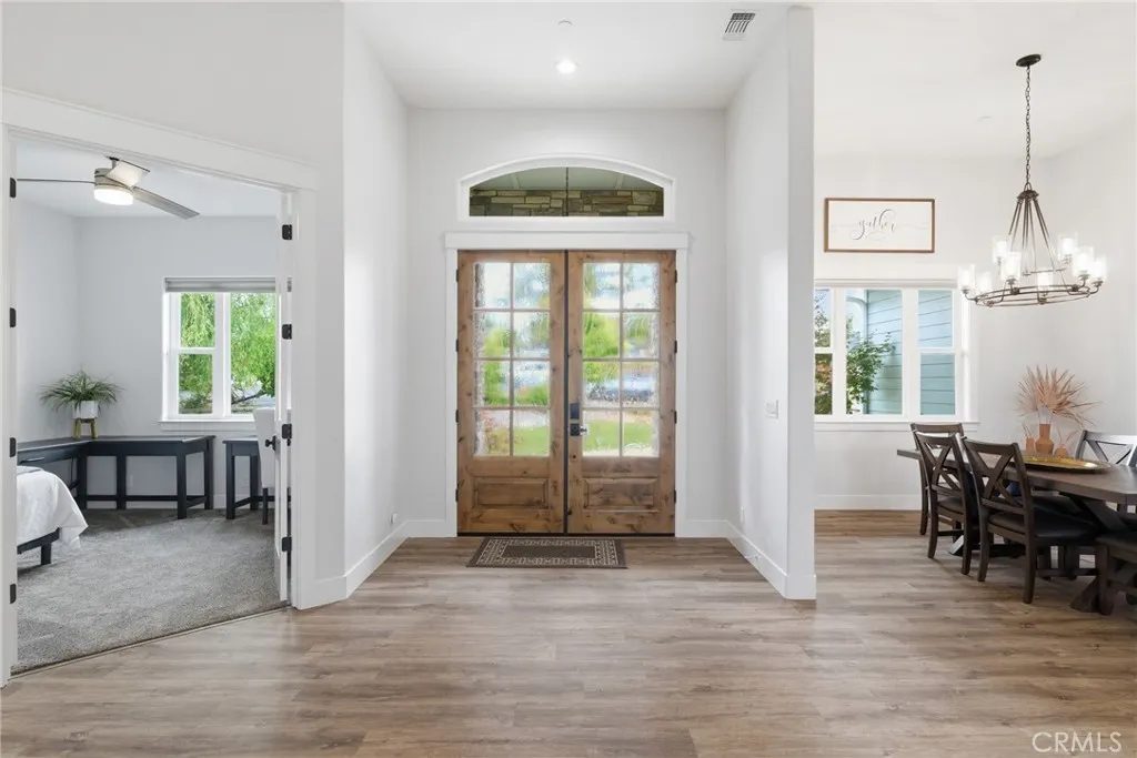 Entryway/living room