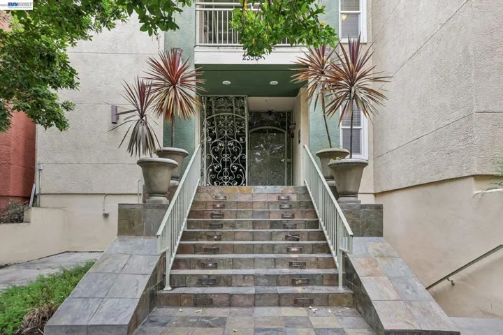 2330 University Ave 330, East Palo Alto, California 94303