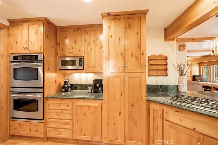 39145 Starview Lane, Big Bear Lake, California 92315
