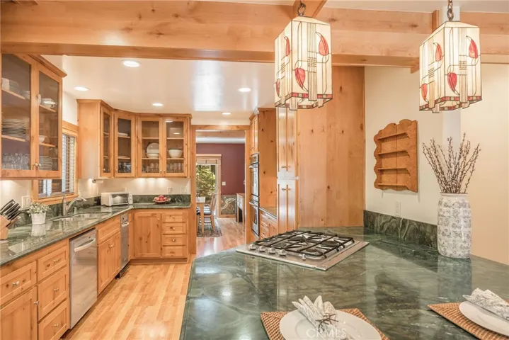 39145 Starview Lane, Big Bear Lake, California 92315