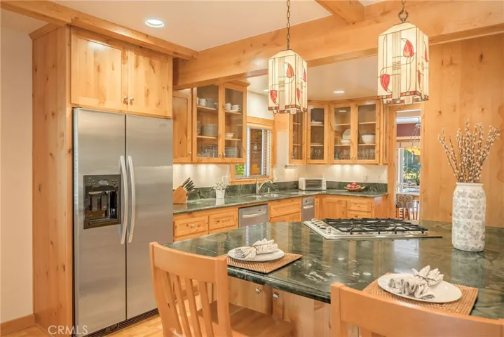 39145 Starview Lane, Big Bear Lake, California 92315