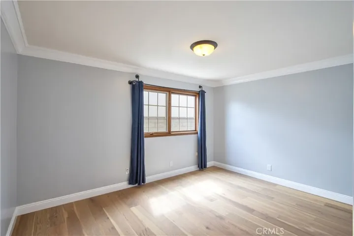 Bedroom/ Den