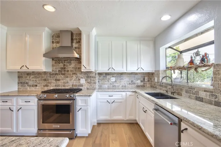 761 Calle Vallarta, San Clemente, California 92673