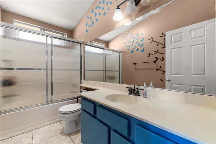15417 Tobarra Road, Fontana, California 92337