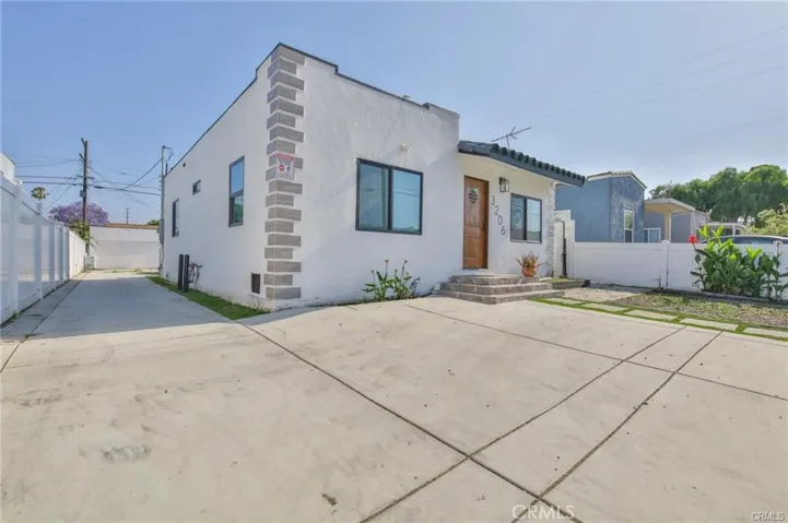 3206 W 59th Street, Los Angeles, California 90043