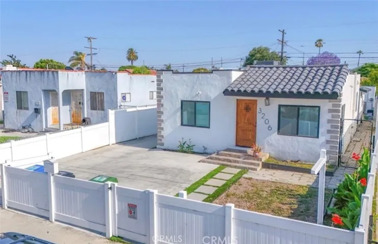 3206 W 59th Street, Los Angeles, California 90043
