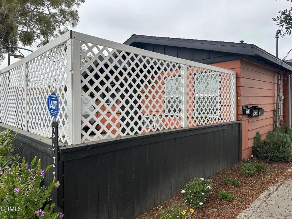 Privacy fence