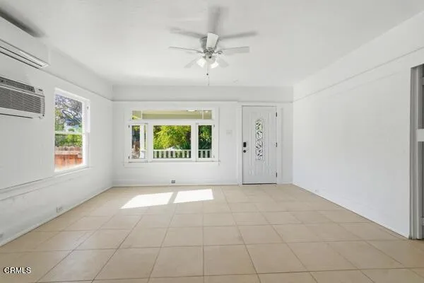 DEL MONTE.LIVING ROOM&DINING ROOM.5-5-26