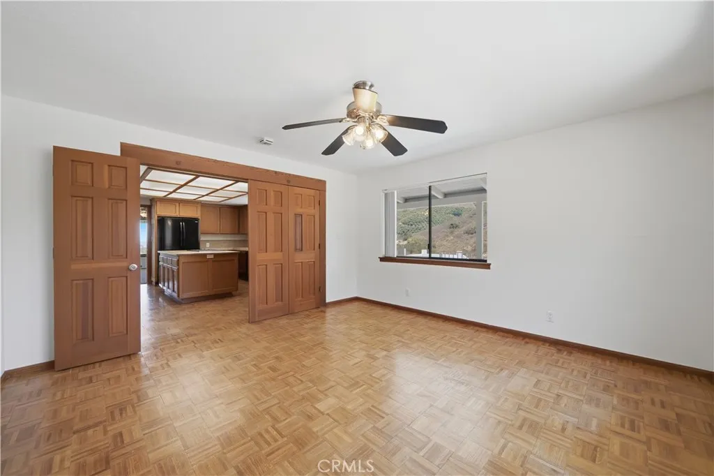 Secondary bedroom