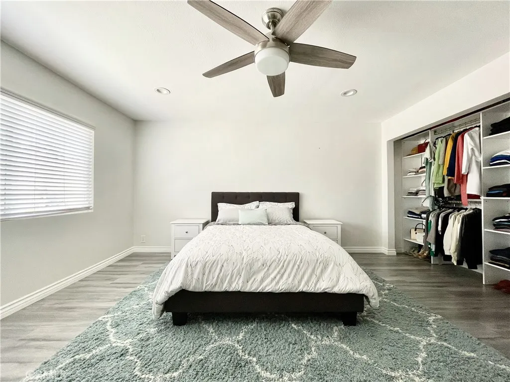 Main bedroom (large)