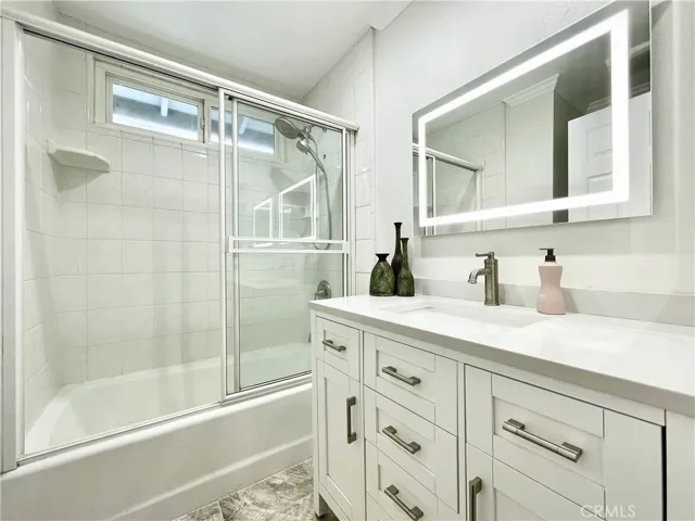 Bathroom upstair