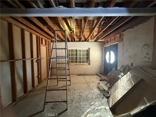 8539 W Avenue L, Lancaster, California 93536
