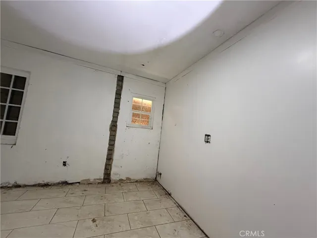 8539 W Avenue L, Lancaster, California 93536