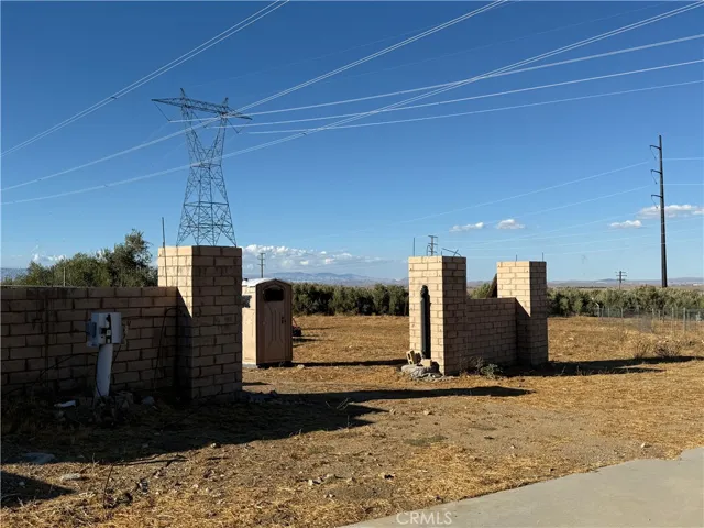 8539 W Avenue L, Lancaster, California 93536