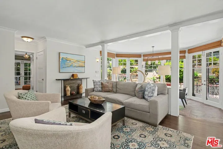 11027 Cashmere Street, Los Angeles, California 90049