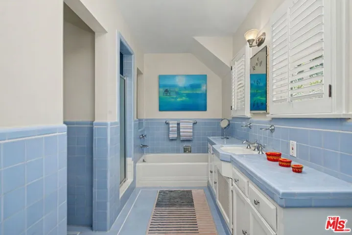 11027 Cashmere Street, Los Angeles, California 90049