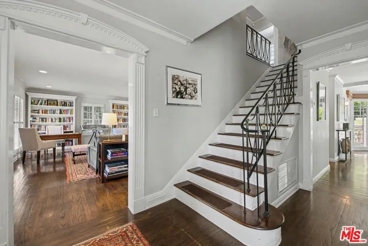 11027 Cashmere Street, Los Angeles, California 90049