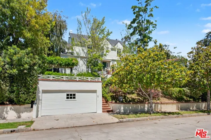 11027 Cashmere Street, Los Angeles, California 90049