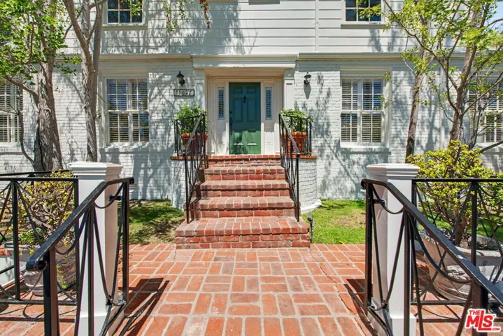 11027 Cashmere Street, Los Angeles, California 90049