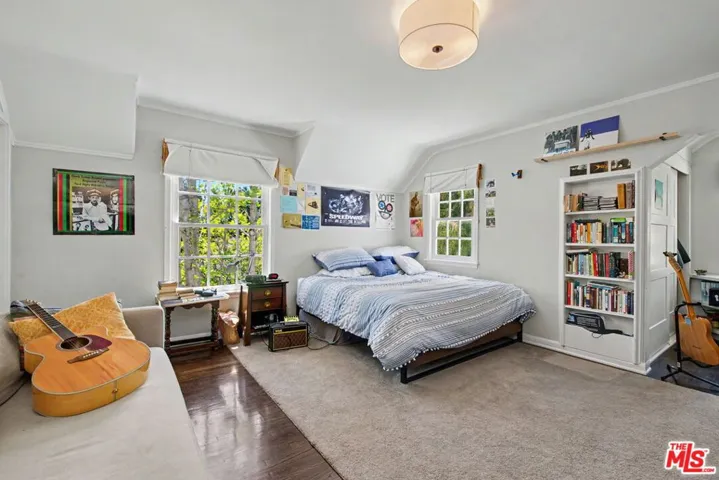 11027 Cashmere Street, Los Angeles, California 90049