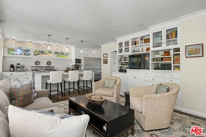 11027 Cashmere Street, Los Angeles, California 90049
