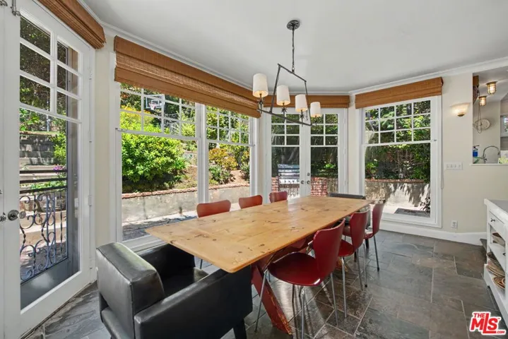 11027 Cashmere Street, Los Angeles, California 90049
