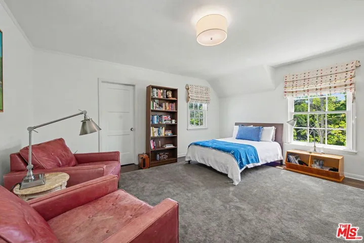 11027 Cashmere Street, Los Angeles, California 90049