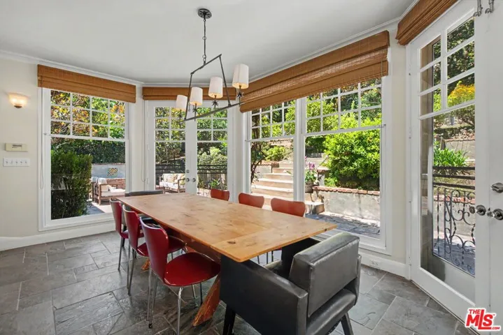 11027 Cashmere Street, Los Angeles, California 90049