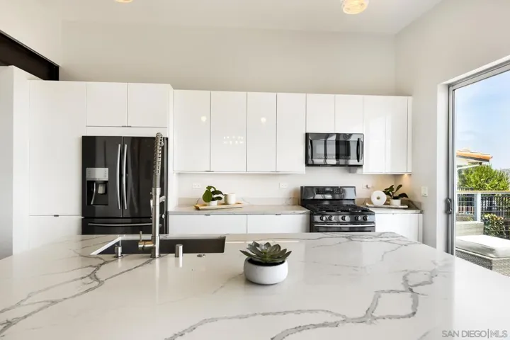 5725 Soledad Mountain, La Jolla, California 92037