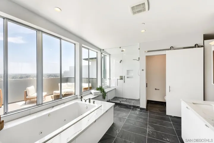 5725 Soledad Mountain, La Jolla, California 92037