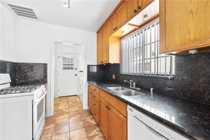 3919 Globe, Culver City, California 90230