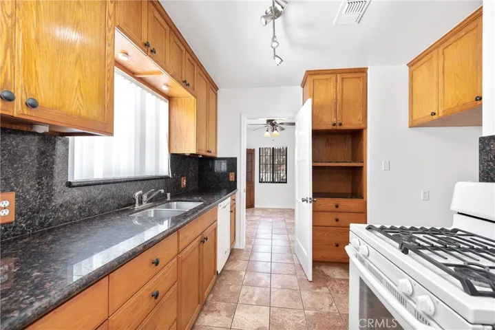 3919 Globe, Culver City, California 90230