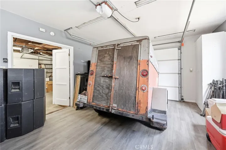 1 Car Garage