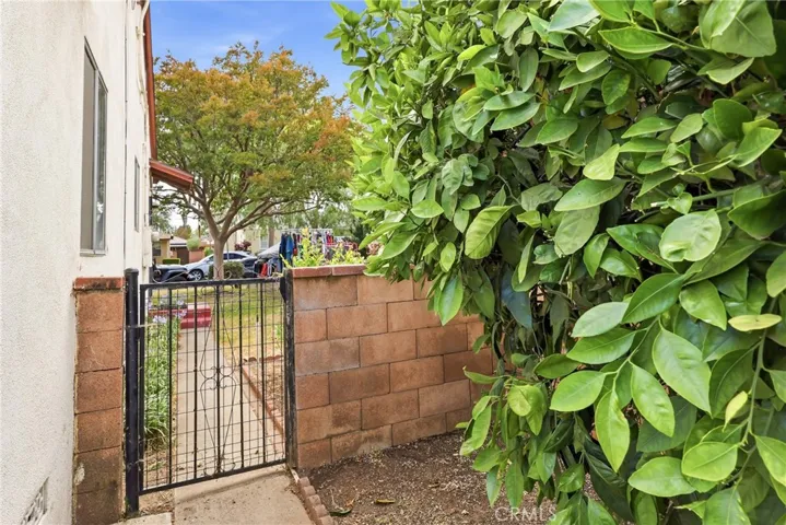 836 N 10th, Upland, California 91786