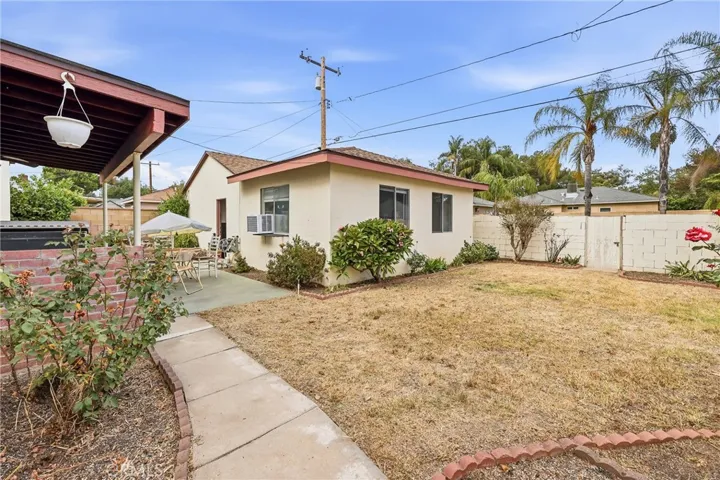 836 N 10th, Upland, California 91786