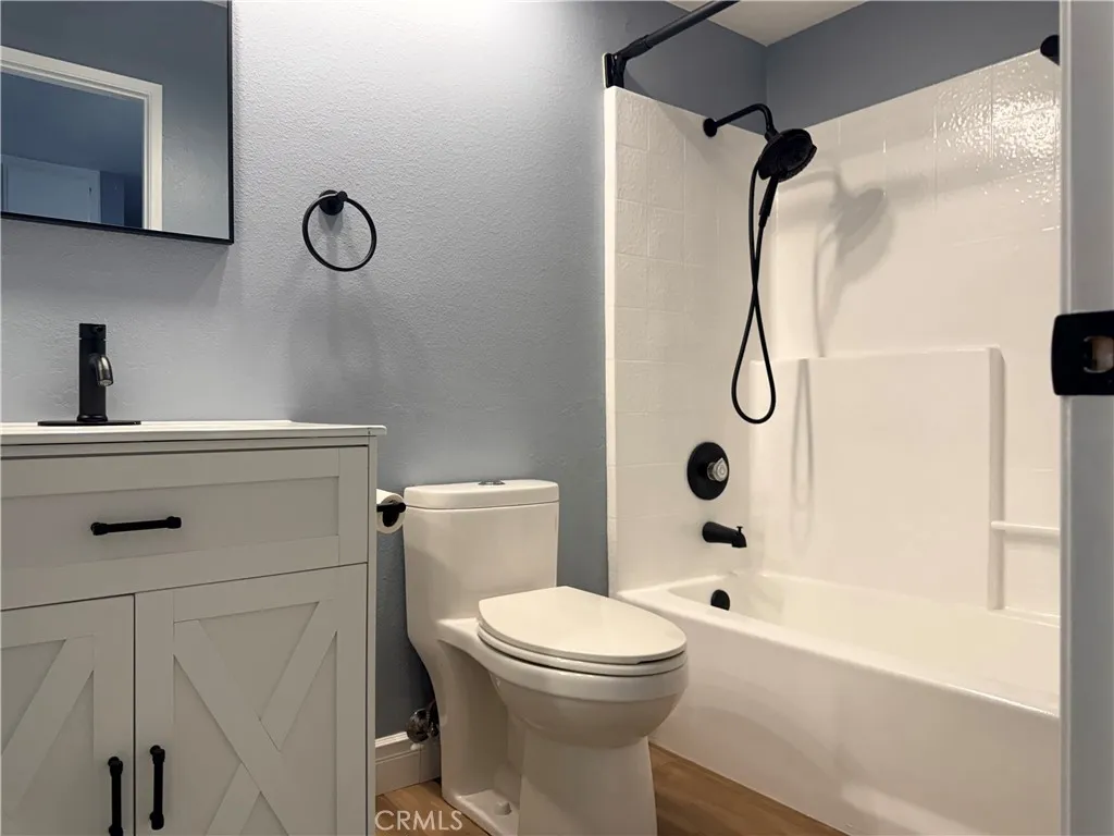 Bathroom2