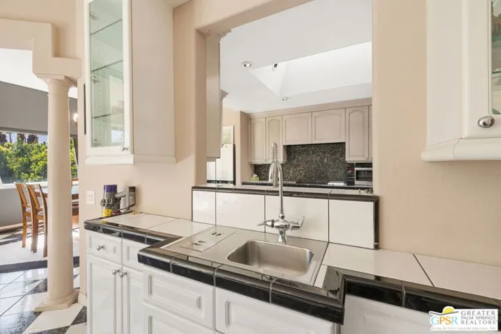 431 Desert Lakes Drive, Palm Springs, California 92264