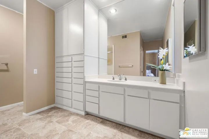431 Desert Lakes Drive, Palm Springs, California 92264