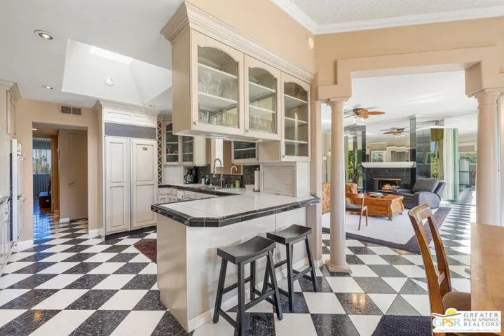 431 Desert Lakes Drive, Palm Springs, California 92264