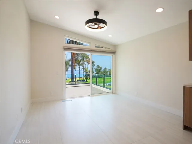 Casual Dining Area