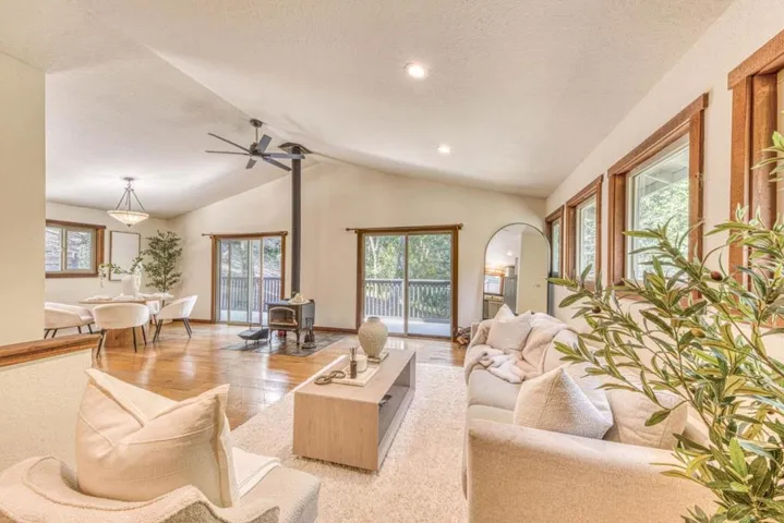 61 Southbank Road, Carmel Valley, California 93924