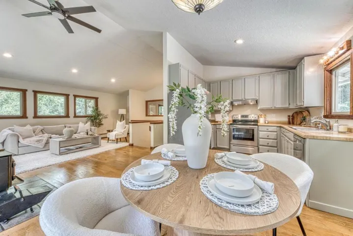 61 Southbank Road, Carmel Valley, California 93924