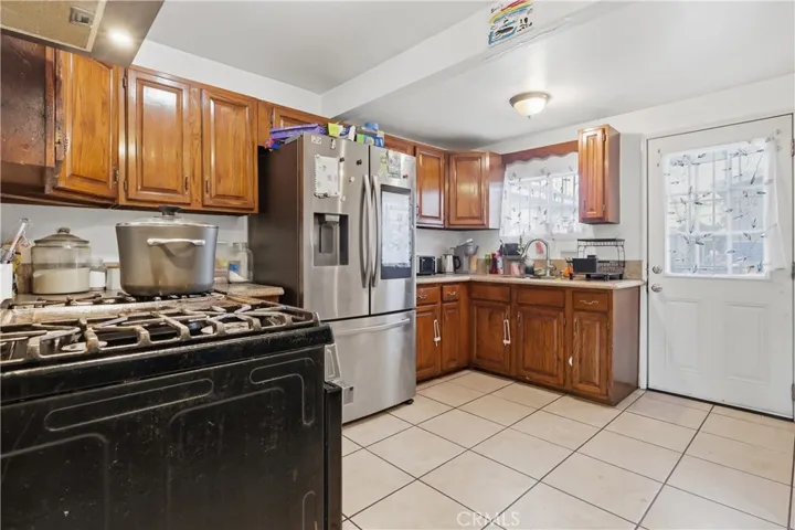 440 W Cherry, Compton, California 90222