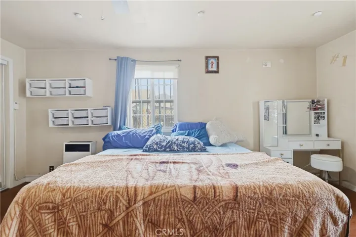 440 W Cherry, Compton, California 90222