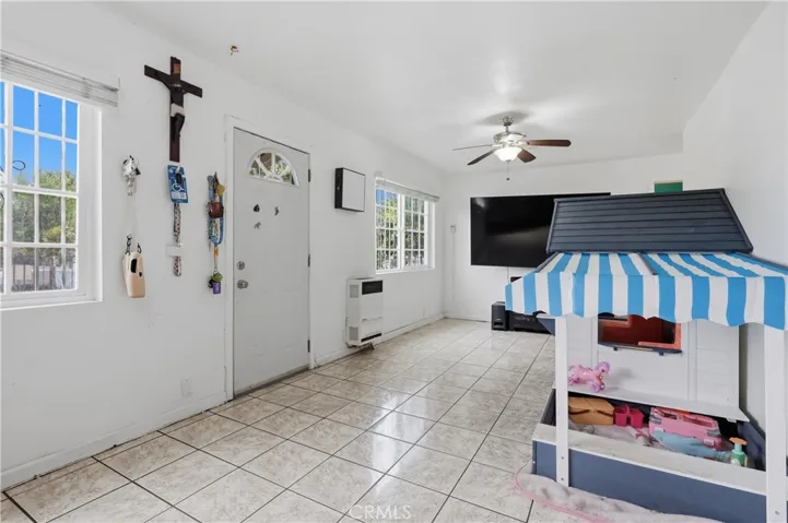 440 W Cherry, Compton, California 90222