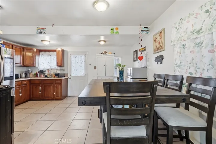 440 W Cherry, Compton, California 90222