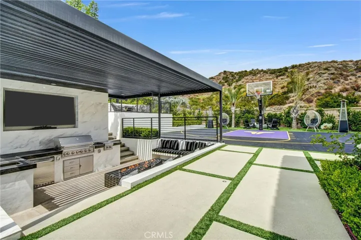 28163 Anvil Court, Valencia, California 91354