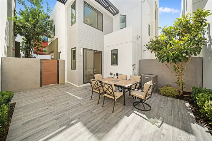 80 Ballast, Tustin, California 92782
