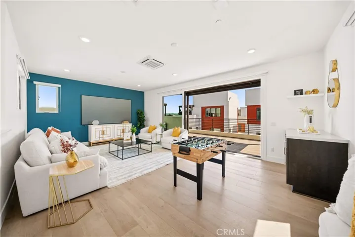 80 Ballast, Tustin, California 92782