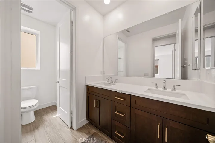 80 Ballast, Tustin, California 92782